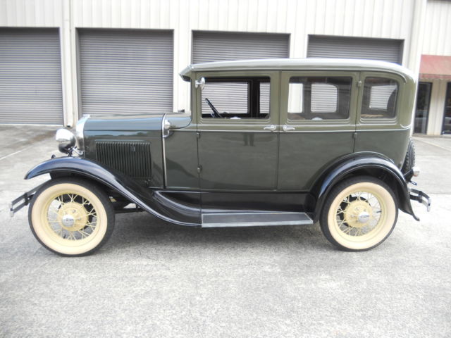 Ford model a 1930 sedan