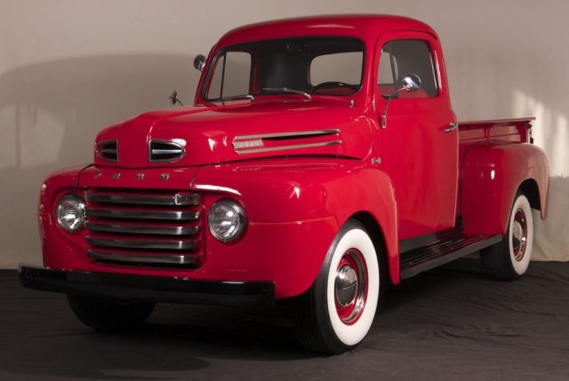 Retro Ford 1948 Pickup