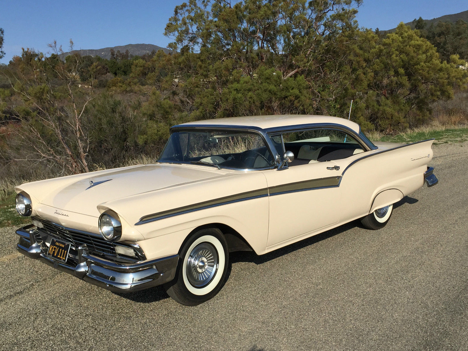 1957 Ford Fairlane 500 Club Victoria 2 Door Hardtop California Car Restored