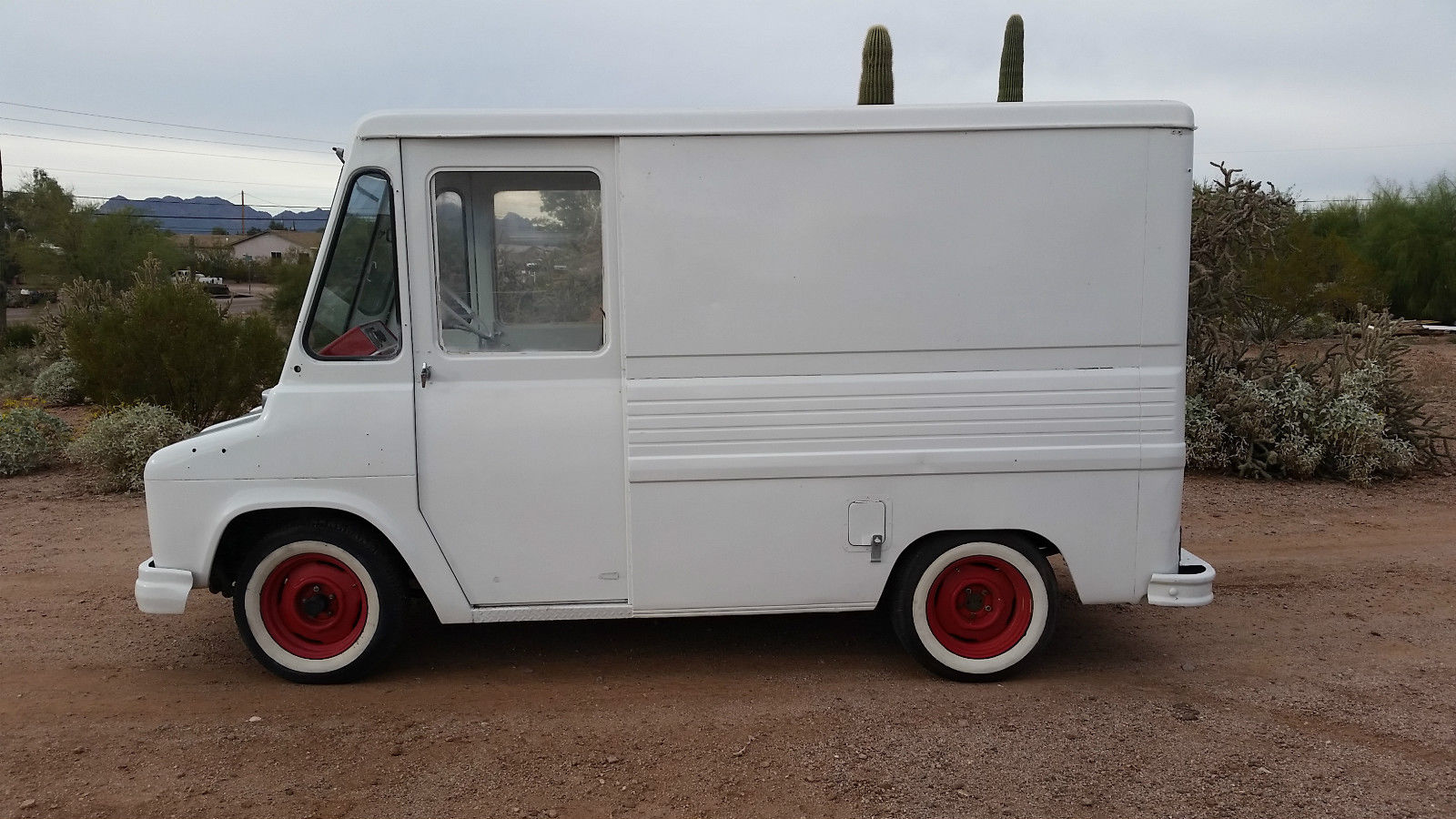 1965 International metro step van hot rod retro ice cream truck