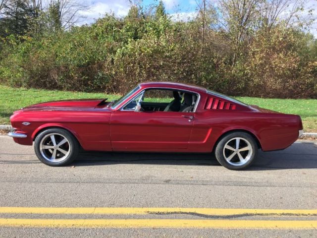 1966 Ford Mustang 2 2 Fastback 289 4 Speed Dark Red