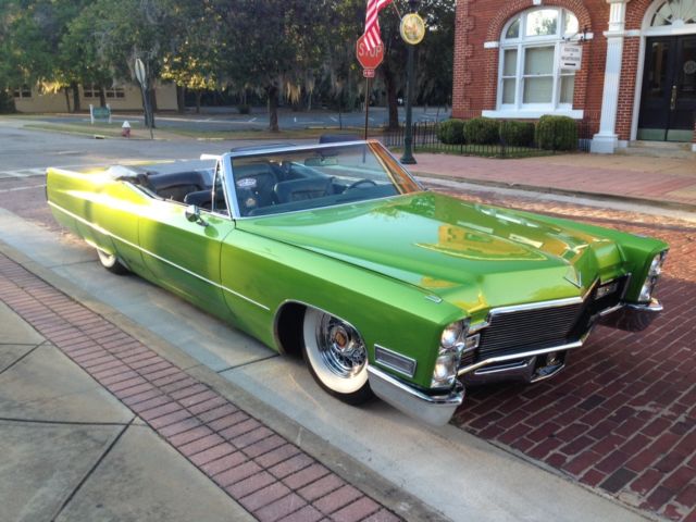 Cadillac Deville 1967 Red