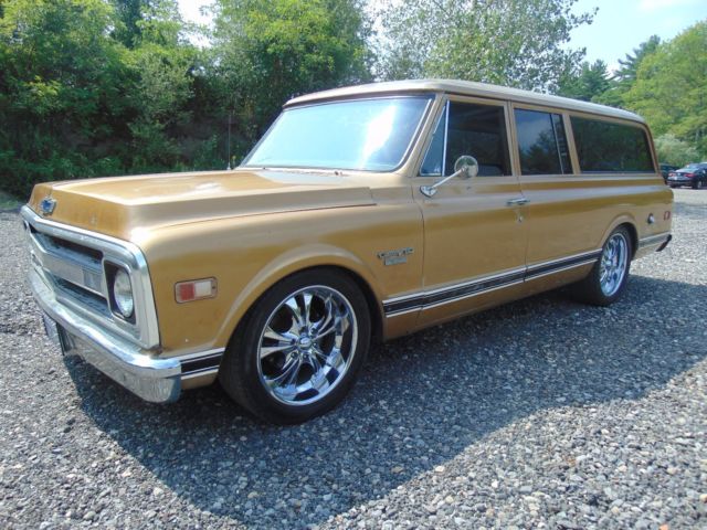 1969 Chevrolet Suburban California Burban Awesome Barn