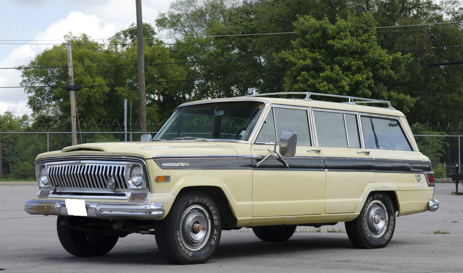 Jeep Wagoneer 1966