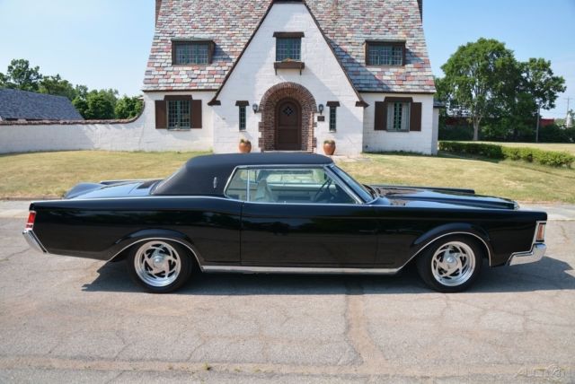 Lincoln Continental Mark III