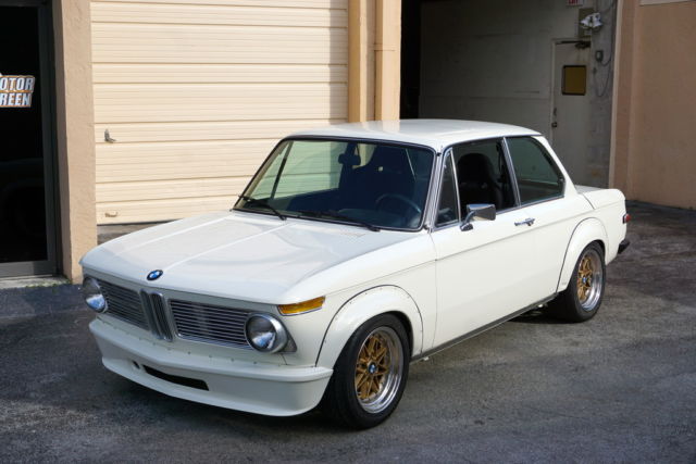 BMW e10 2002