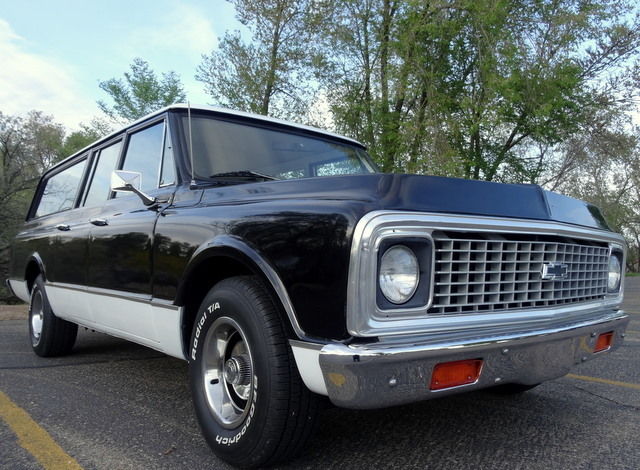 1972 Chevrolet 3 Door Suburban Showroom Quality Carryall