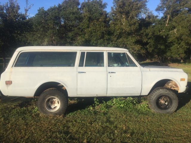 1972 Chevy 3 Door Suburban No Reserves