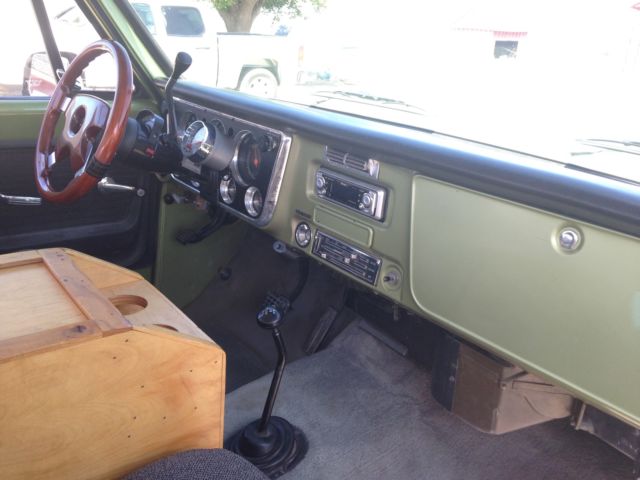 1972 Chevy K5 Blazer 4x4 Beautiful Green Exterior And