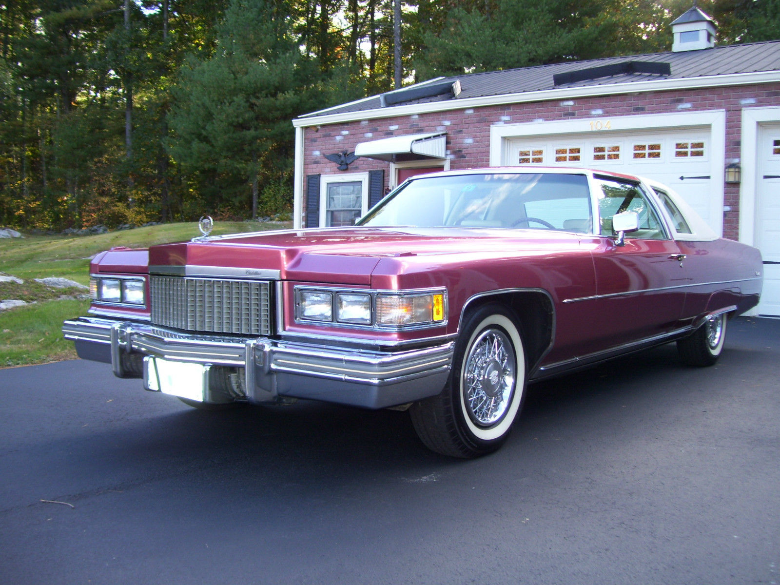 Cadillac Coupe 1975