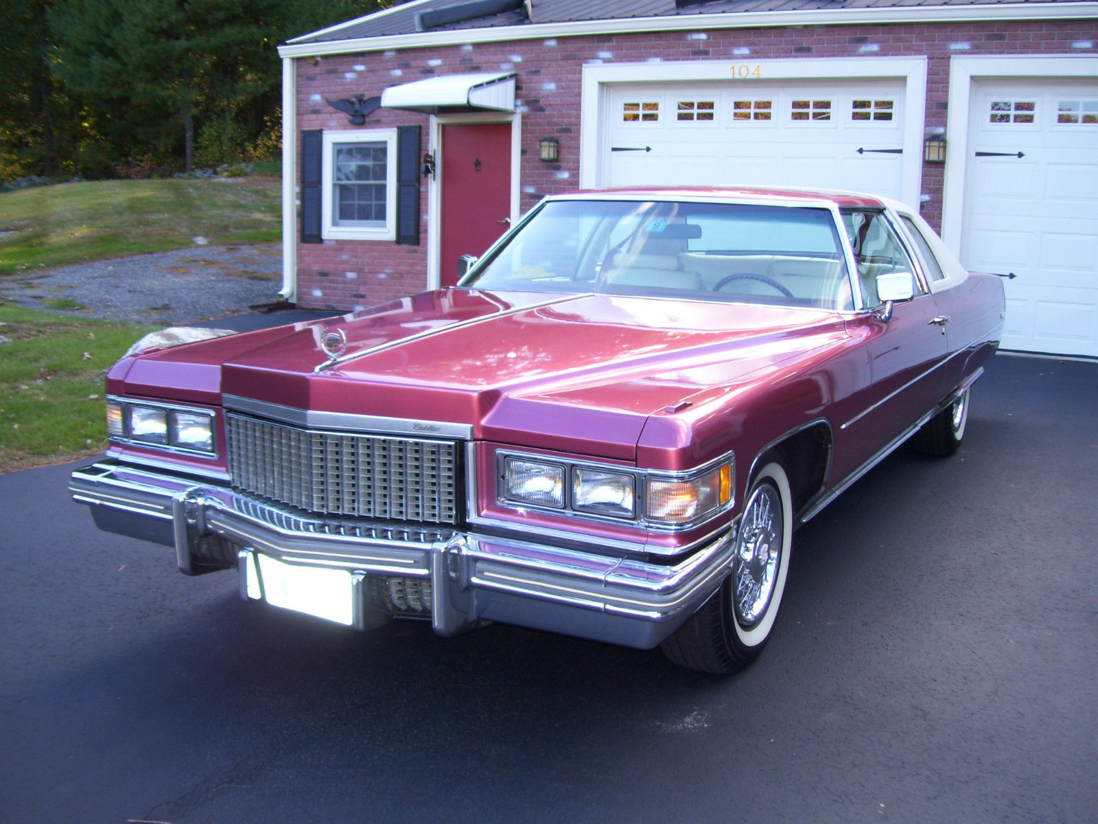 Cadillac Coupe 1975