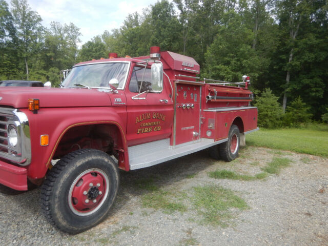 1975 Ford F600 4x4 Fire Truck Pumper