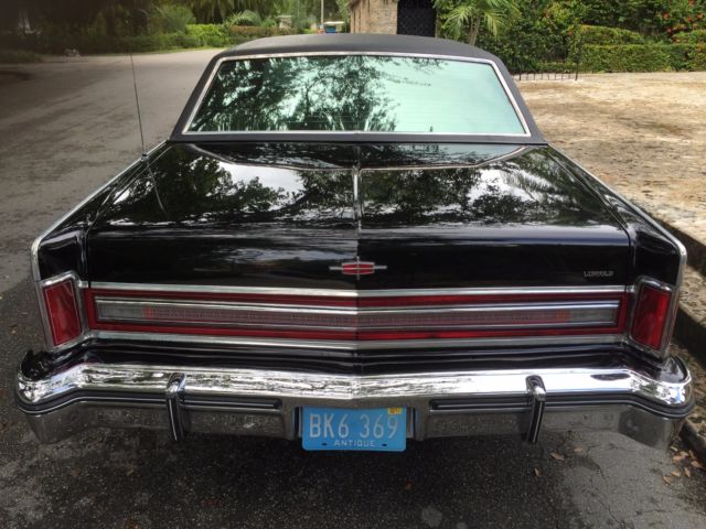 1972 Lincoln Continental Town car