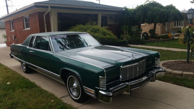 Lincoln Continental Town car 1976