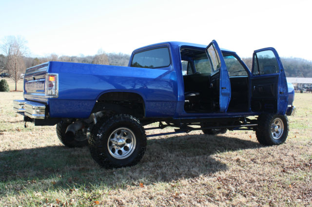 1985 Dodge D350 Base Crew Cab Pickup 4 Door