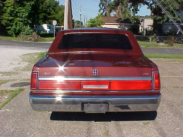 Lincoln Town car 1985