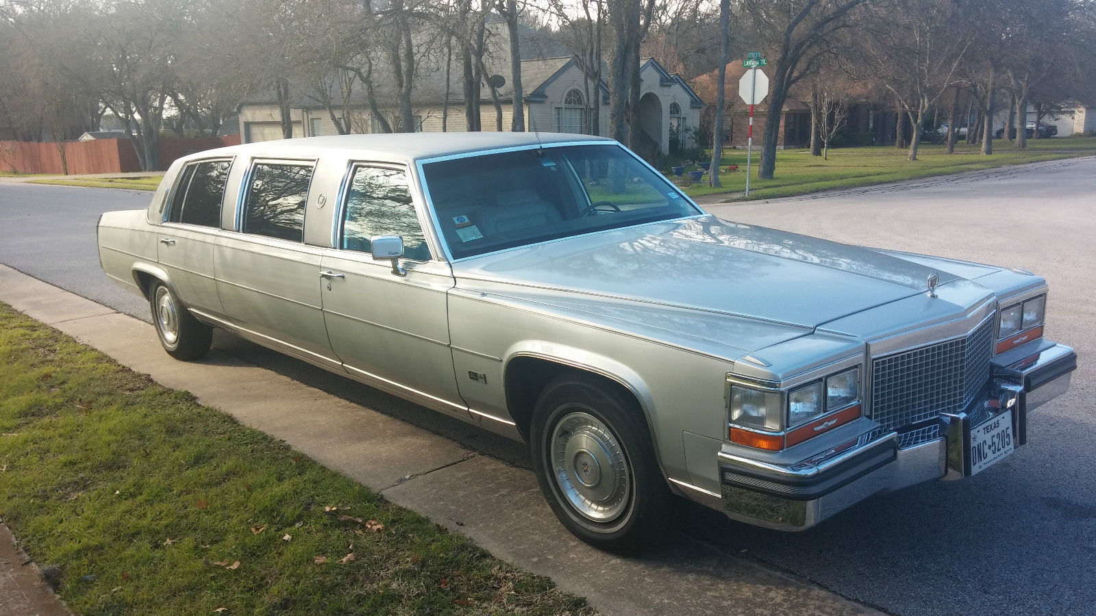 Cadillac Fleetwood Brougham 1987