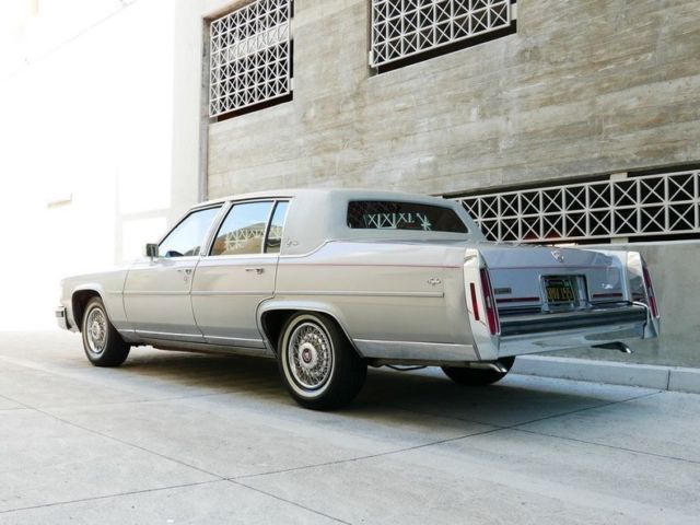 Cadillac Brougham 1989