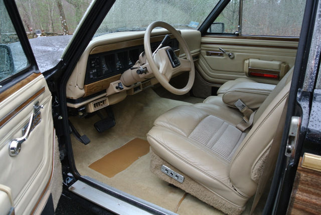 1989 Jeep Grand Wagoneer 51 000 Miles Black Tan Interior