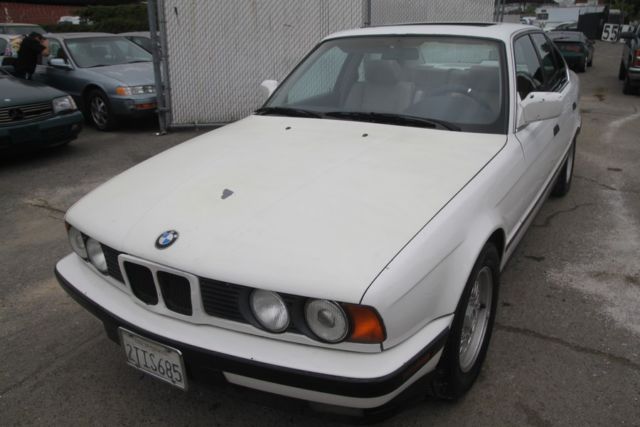 Р‘РњР’ 535i 1990