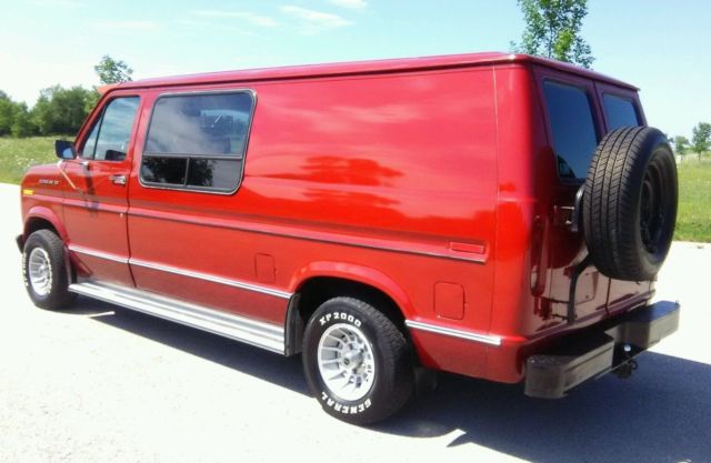 Броневик Ford Econoline