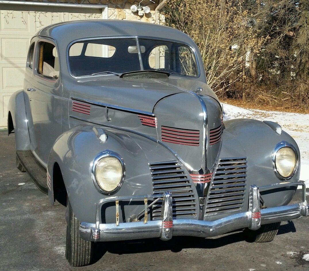 Antique 1939 Dodge Luxury Liner Special(D11) 2 Door Sedan.
