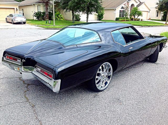 Buick Riviera Black