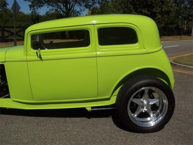 Classic 1932 Ford Vicky Custom Hot Rod