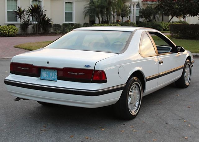 Ford Thunderbird 1989