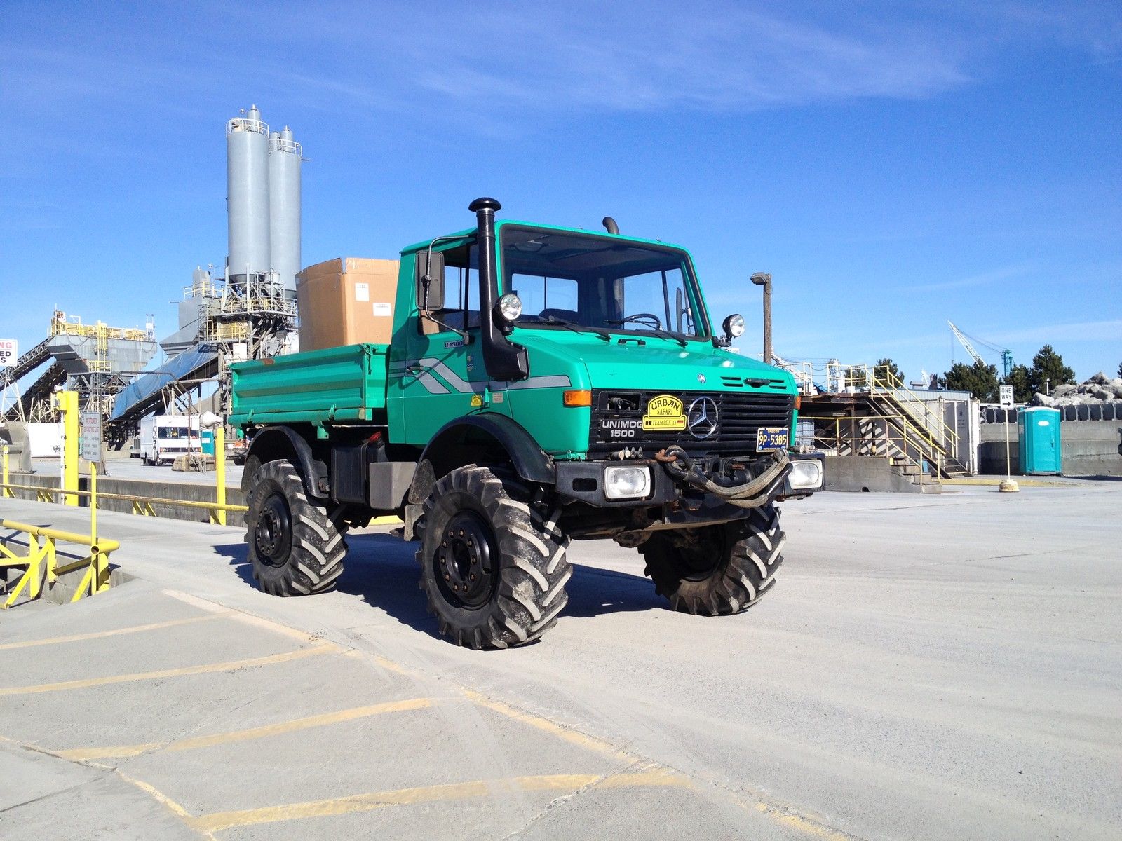 Mercedes Benz Unimog 6x6