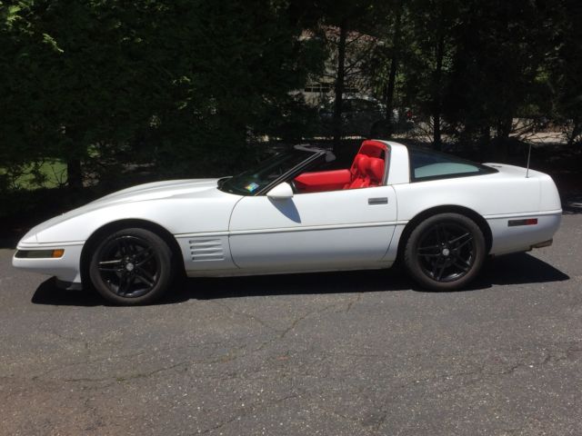 White 1993 Chevrolet Corvette Coupe with Red interior