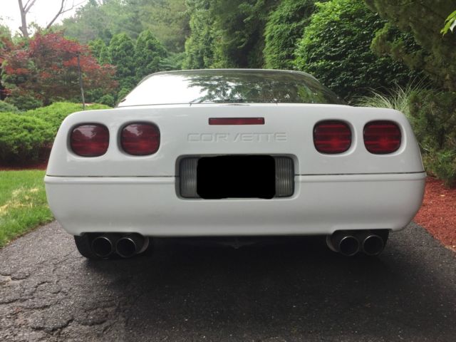 White 1993 Chevrolet Corvette Coupe with Red interior