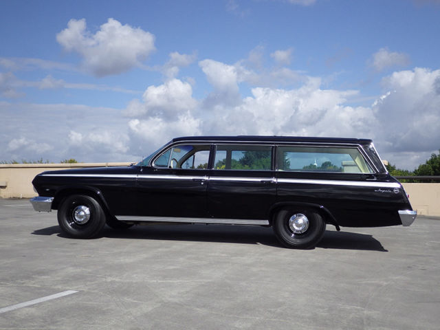 Black 1962 Chevrolet Impala Wagon with Cream interior