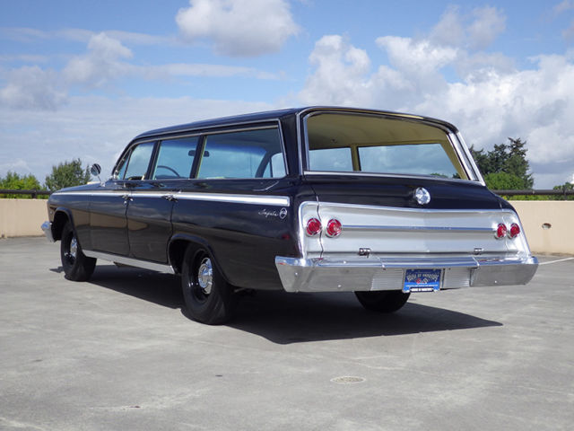 Black 1962 Chevrolet Impala Wagon with Cream interior