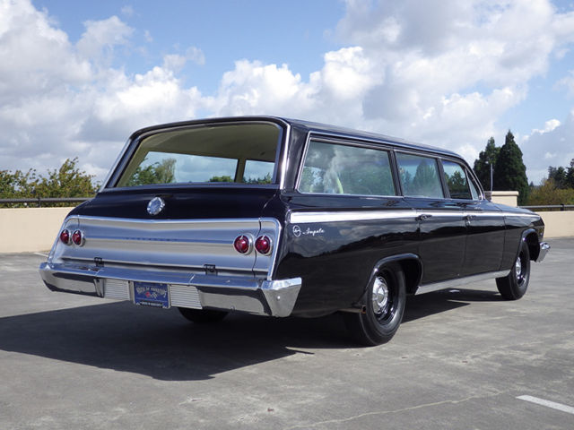 Black 1962 Chevrolet Impala Wagon with Cream interior