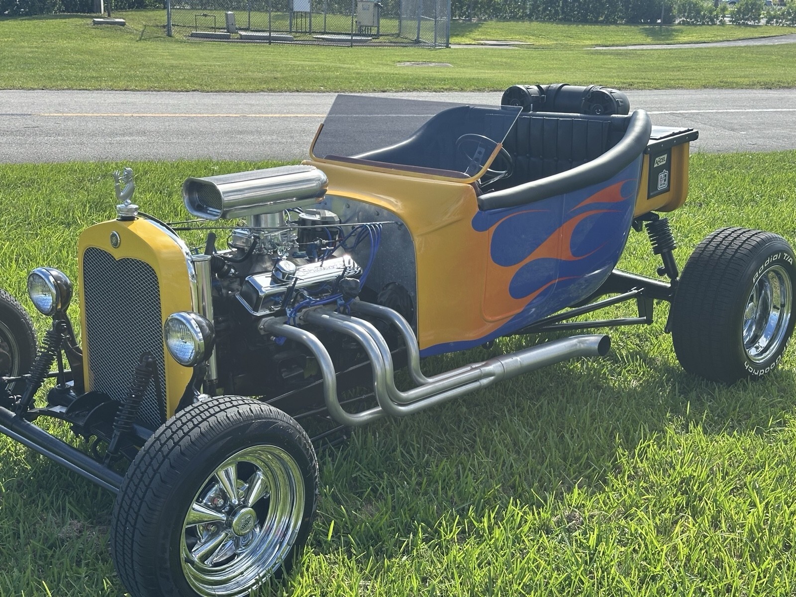 Yellow 1926 Buick Model 10
