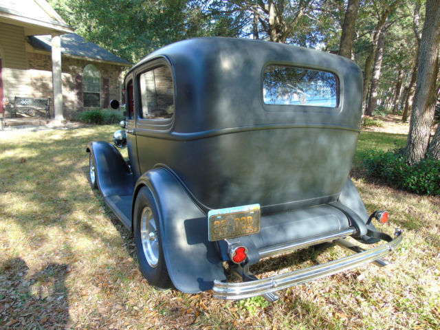 black 1932 Ford Other