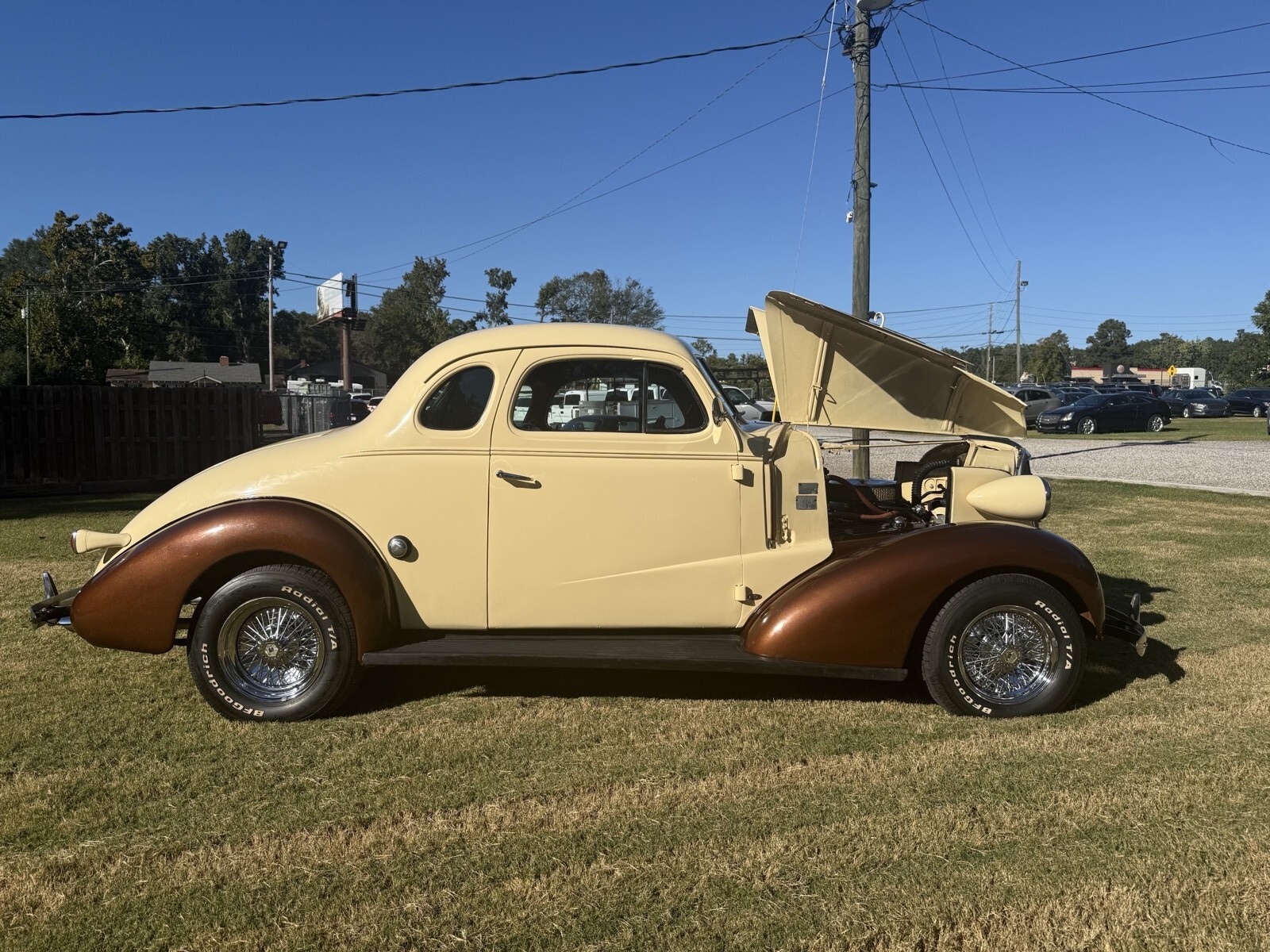 Brown 1937 Chevrolet Classic