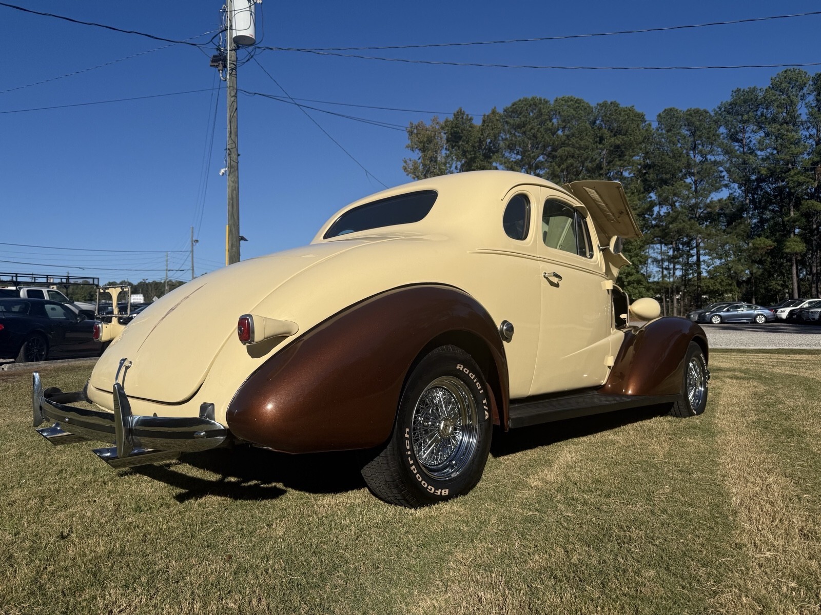 Brown 1937 Chevrolet Classic
