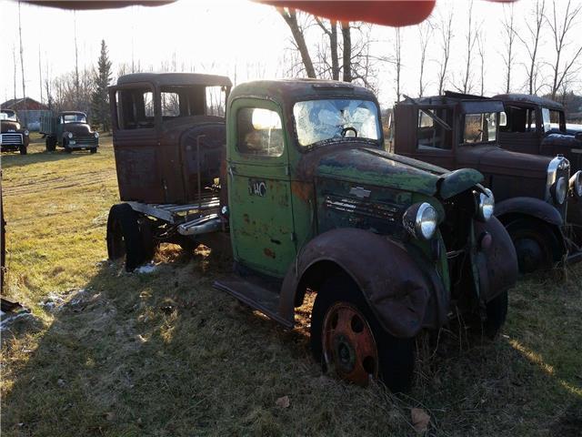 Green 1938 Chevrolet 1 1/2 Ton Truck -- with -- interior