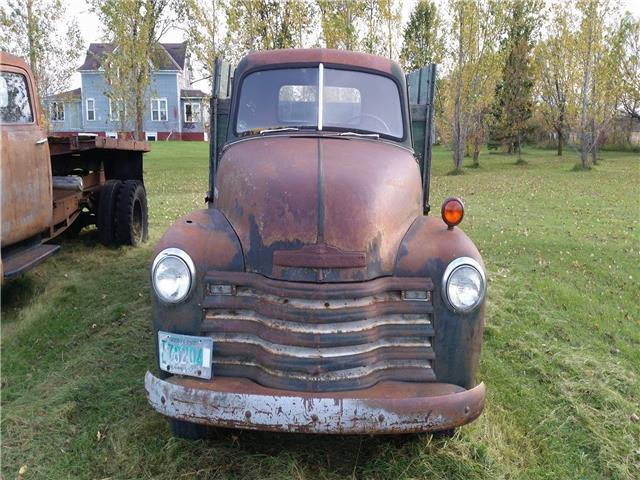 Green 1952 Chevrolet 1 1/2 Ton -- with -- interior