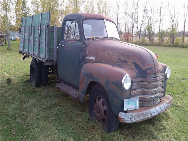 Green 1952 Chevrolet 1 1/2 Ton -- with -- interior