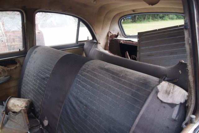 Black 1952 Chevrolet Bel Air/150/210