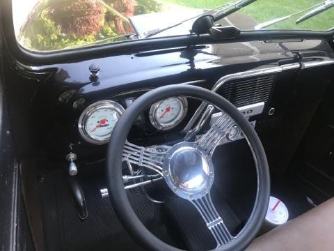 Black 1952 Ford F-100 Cab & Chassis with Brown interior