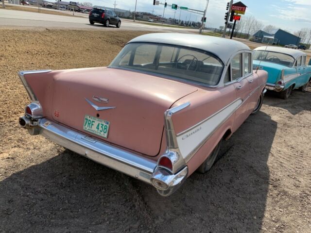 1957 Chevrolet Bel Air/150/210