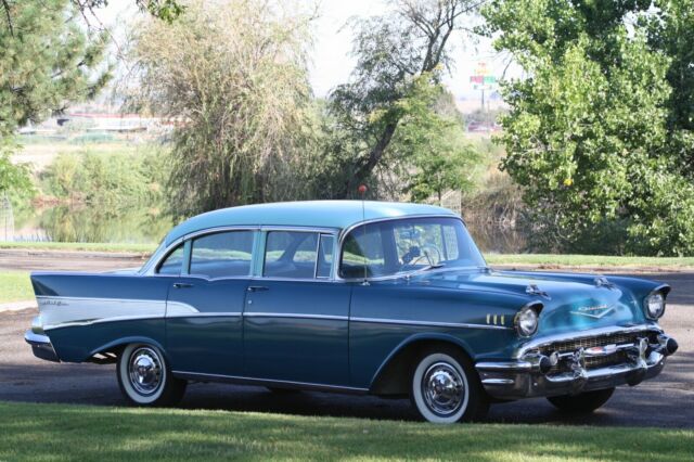 1957 Chevrolet Bel Air/150/210