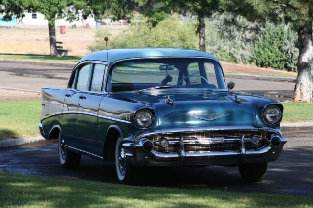 1957 Chevrolet Bel Air/150/210