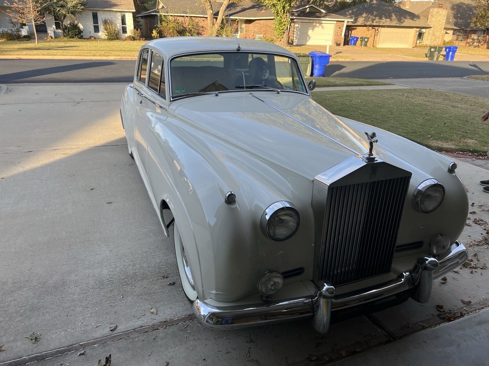Black 1959 Rolls-Royce Silver Cloud Sedan