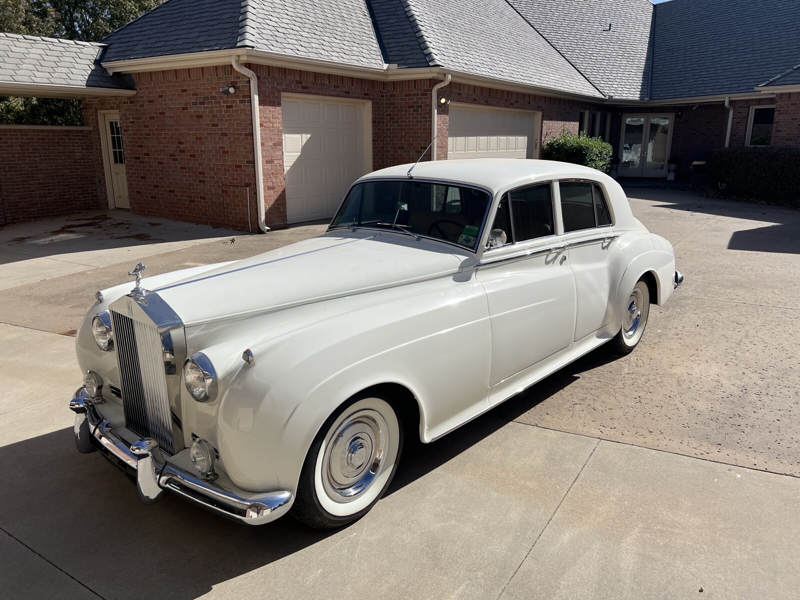 Black 1959 Rolls-Royce Silver Cloud Sedan