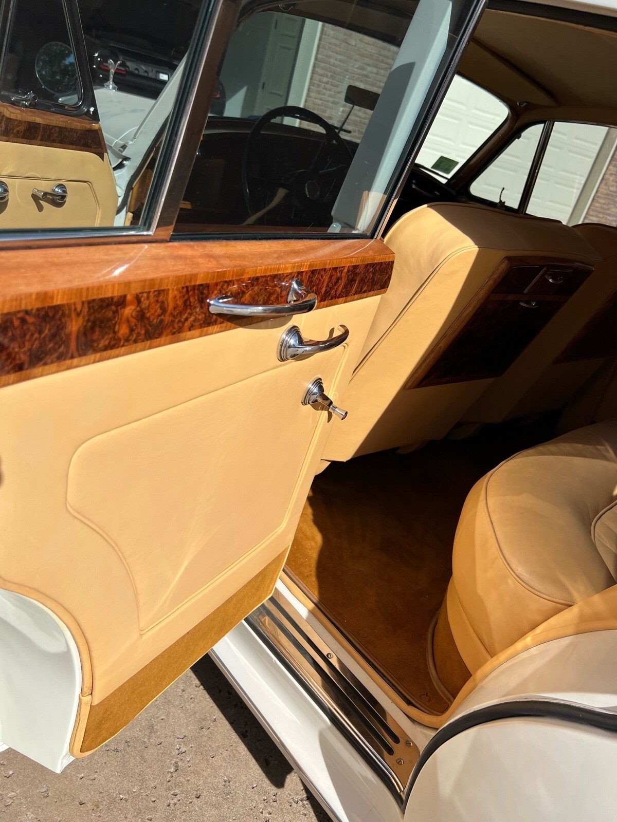 Black 1959 Rolls-Royce Silver Cloud Sedan